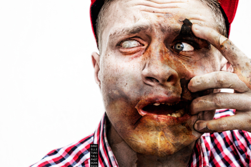 Illustration for article titled The disturbing horror portraits of Danielle Tunstall (NSFW)